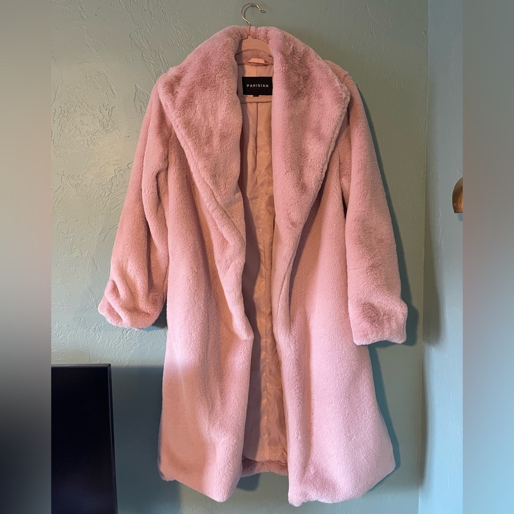 PARISIAN Creamy pink super soft faux fur coat! Medium